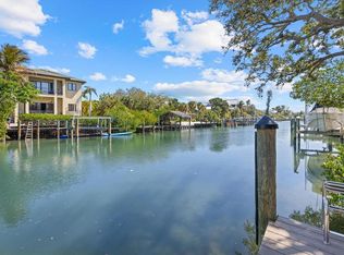 5045 Oxford Dr, Sarasota, FL 34242