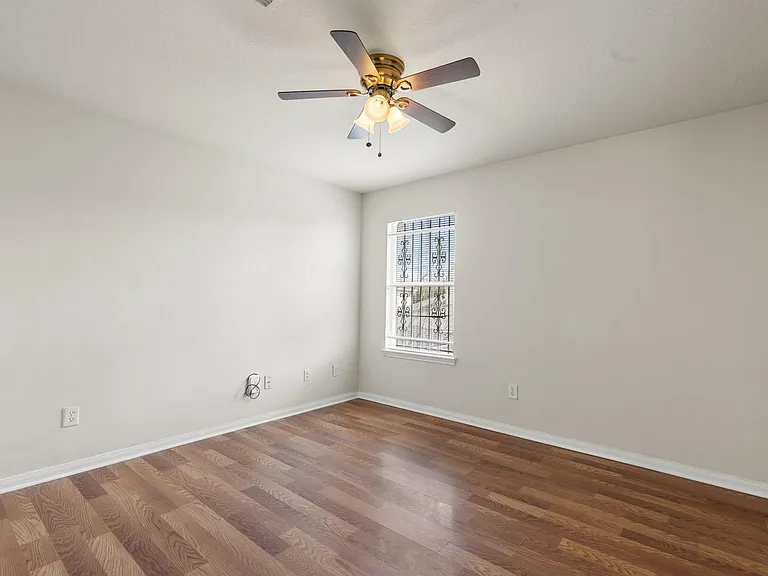 3111 Holly Ranch Dr — Photo 24