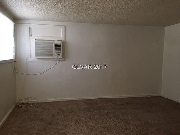 5th image of 632 5th St APT B