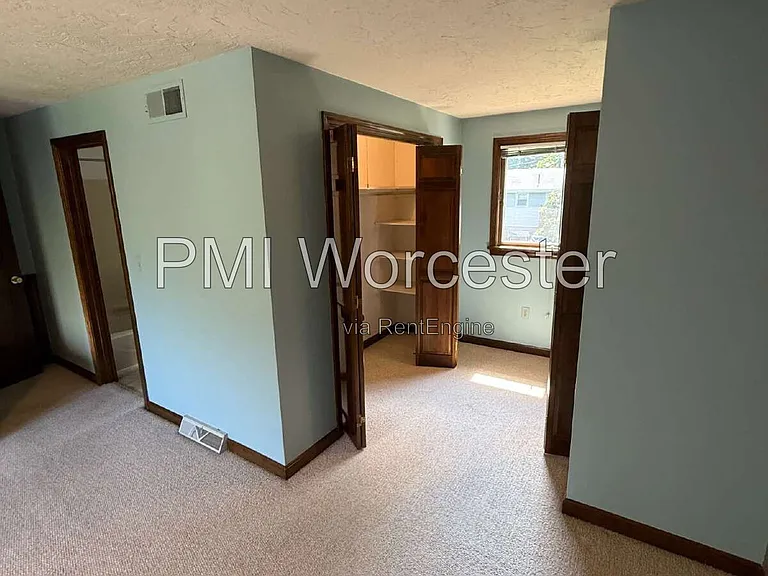 16 Seneca St — Photo 24