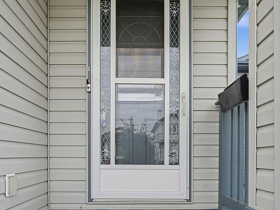 2nd image of 2117 36th Ave NW