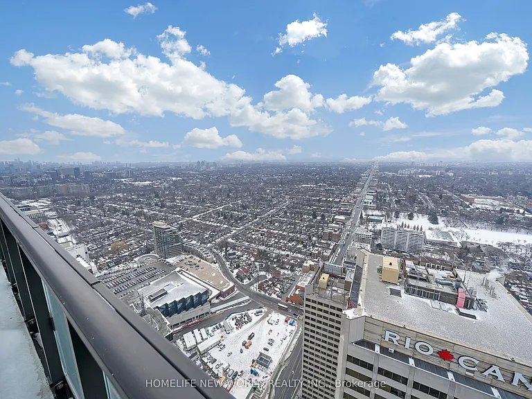 8 Eglinton Ave E #4903 — Photo 10
