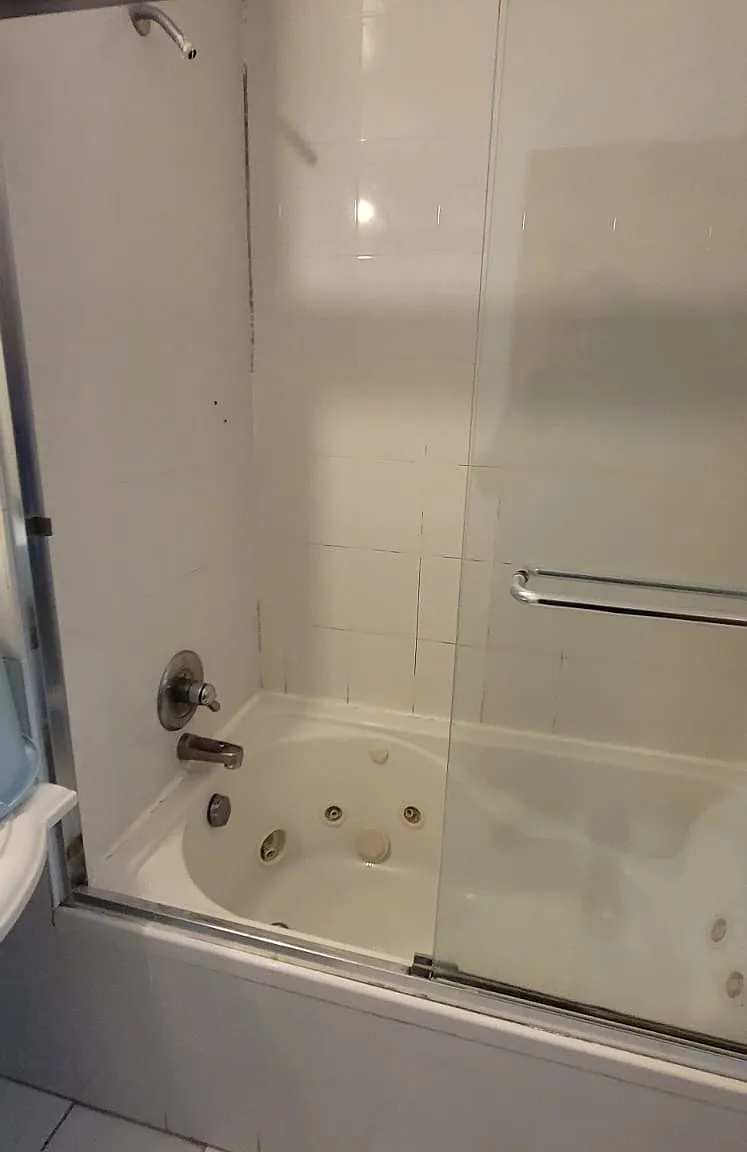 3 bed, 800 sqft, $3,800 — Photo 1