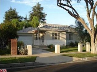 17355 Collins St, Encino, CA 91316