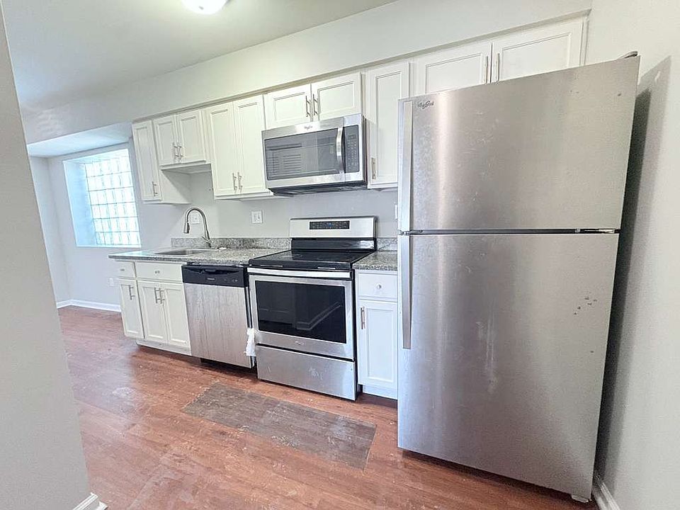 1st image of 204 Cherry St #88