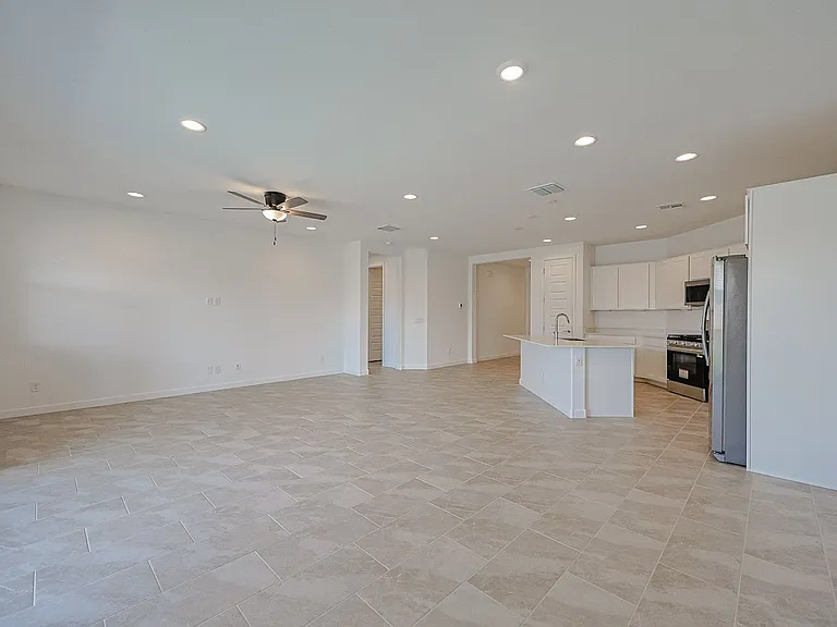 7832 W Hide Trl — Photo 11