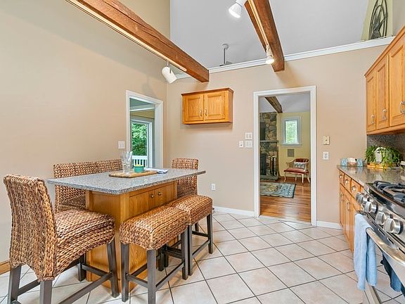4th image of 21 Trout Farm Ln