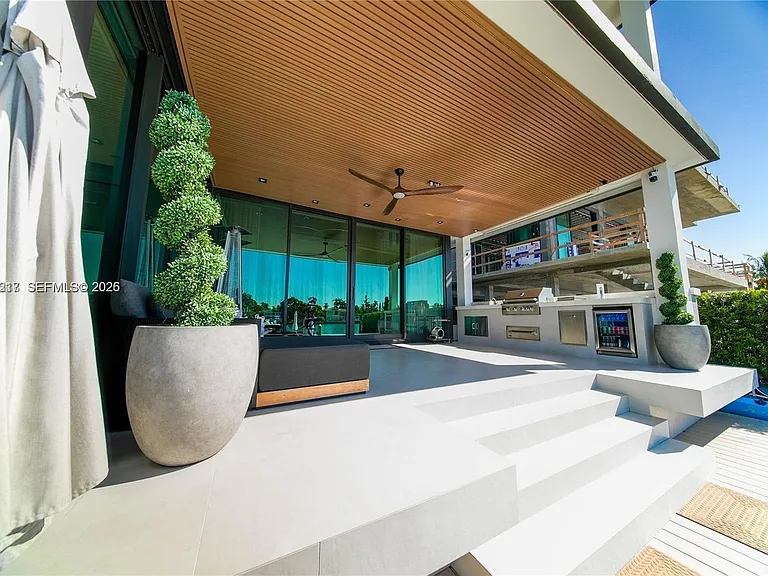 7520 W Treasure Dr — Photo 31