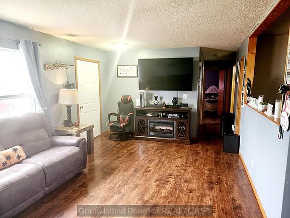 3rd image of 316 W Pine St