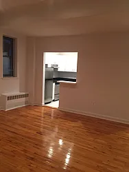 Rented by Metropolis Real Estate of Manhattan