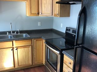 655 Chestnut St APT 2, Dubuque, IA 52001