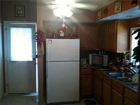 4th image of 1333 Norton Ave