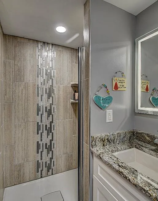 17316 Iris Cir — Photo 3