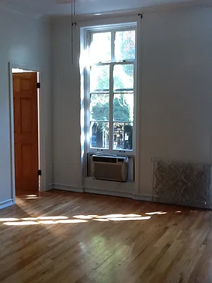 Rented by Yael Dunsky Real Estate | media 15