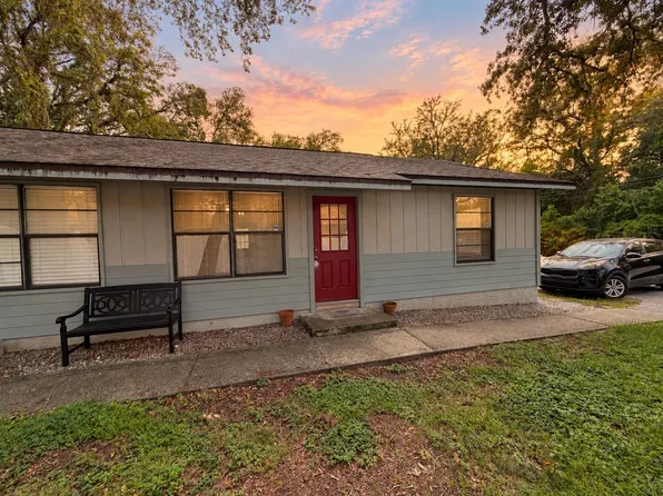 1788 Poinsettia Ave #A, Tarpon Springs, FL 34689