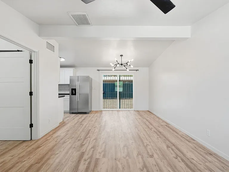 2535 N Dodge Blvd #2 — Photo 12