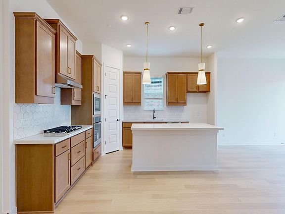 7th image of this home