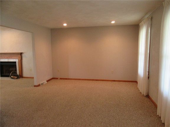 5th image of 104 Cool Springs Ln