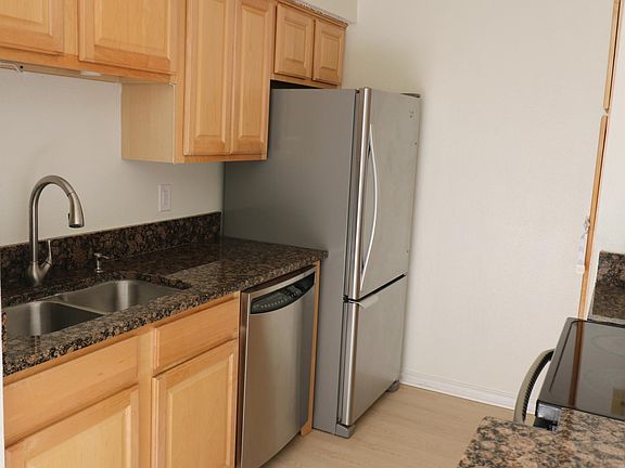 4th image of 1539 Lincoln Way APT 203