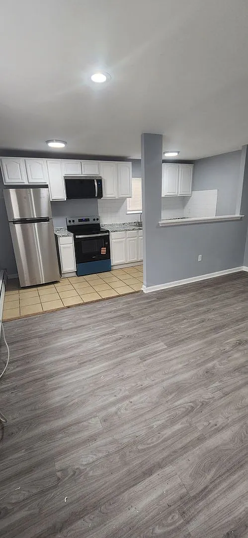 Wallingford South Apartments — Photo 1