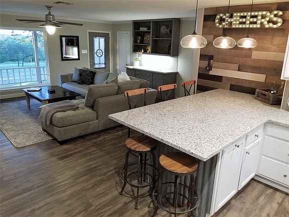 3rd image of 2125 Island View Dr