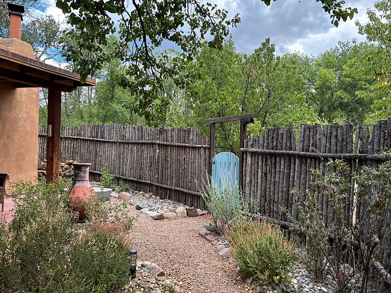 White Boulder Ln — Photo 24