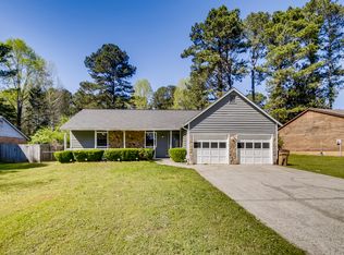 9378 Wood Knoll Ln, Jonesboro, GA 30238
