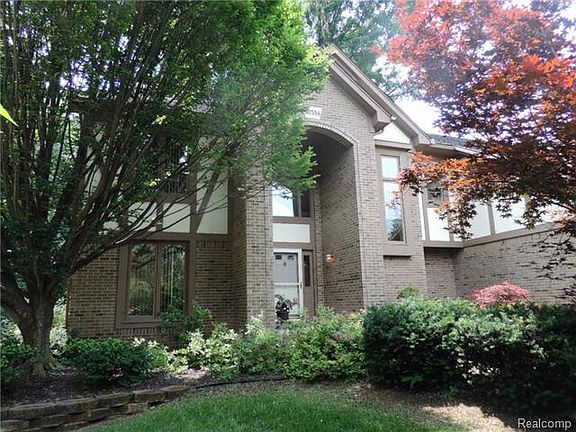 3rd image of 30594 Knighton Dr