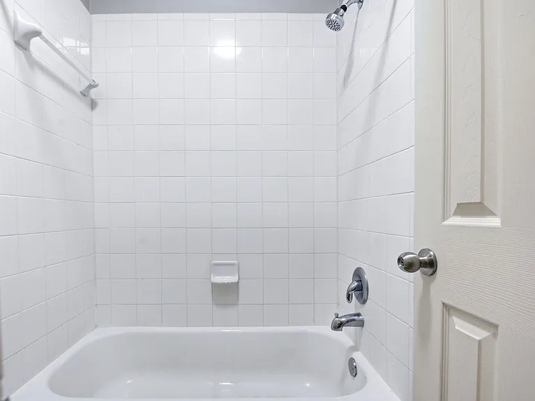 930 Sterling Creek Cir — Photo 27