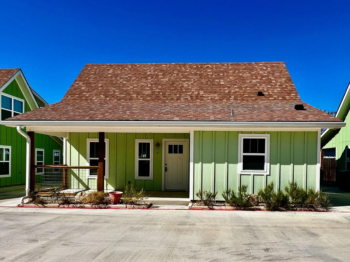 Riverside Bungalow — Photo 1