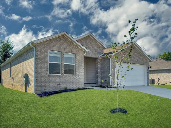 567 Arizona St, Fayetteville, AR 72730