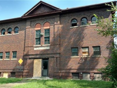 1350 E Washington Ave, Des Moines, IA, 50316
