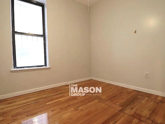 2nd image of 70 W 109th St APT 1S