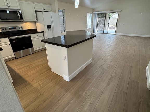 2nd image of 3107 E Captain Dreyfus Ave