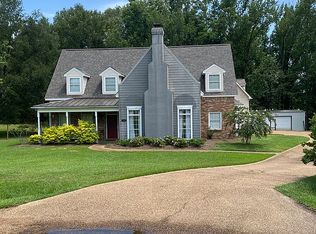 117 Country Cove Dr, Clinton, MS 39056