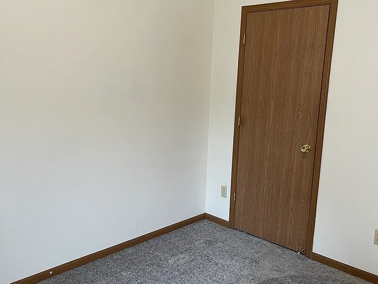 307 E College St #1812 — Photo 16