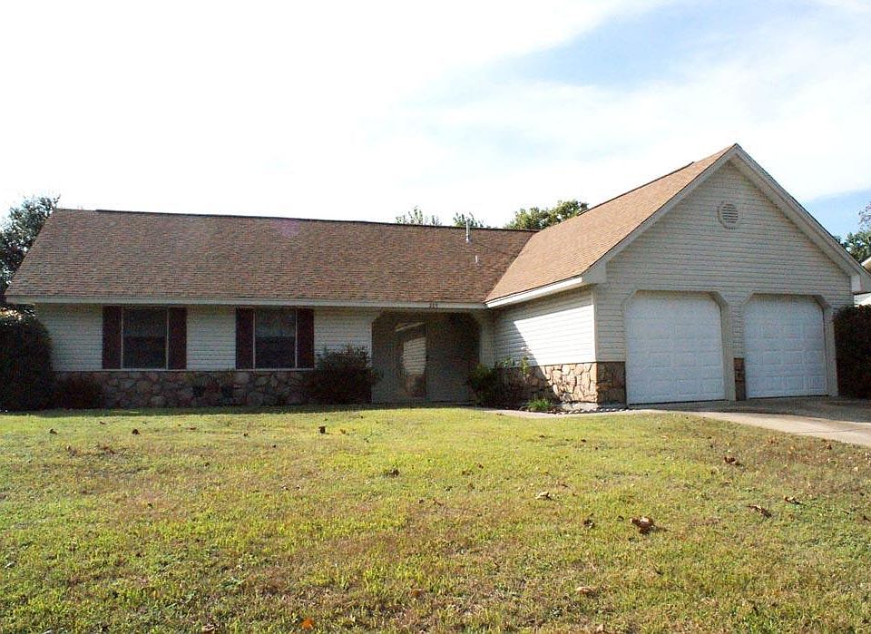 1st image of 205 McGuire Dr