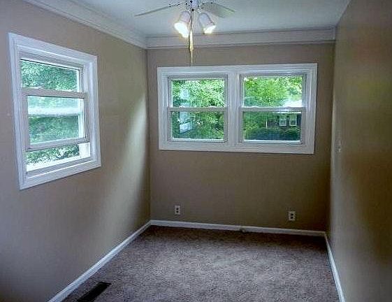 5th image of 2503 Woodview Dr