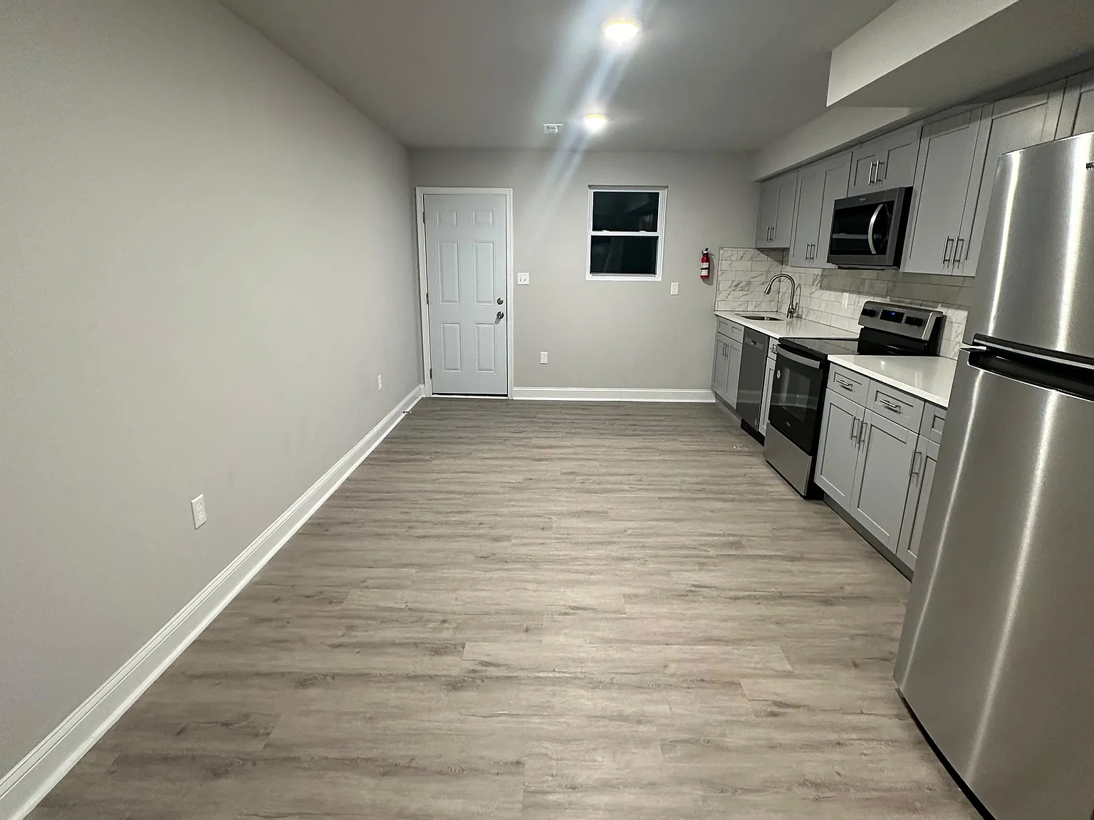 3 bed, 1.5 bath, $2,200 — Photo 1