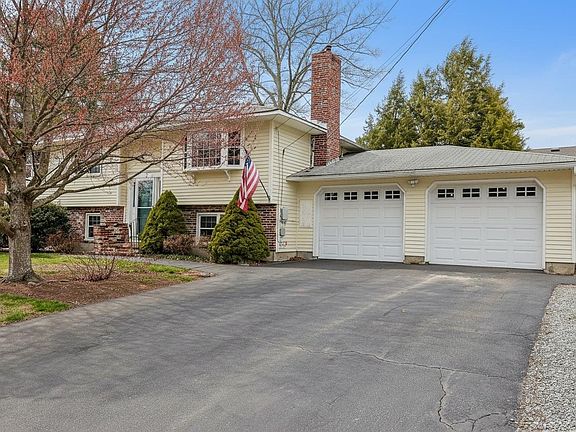 2nd image of 8 Royal Oak Drive