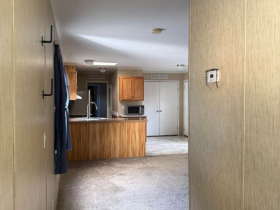 4th image of 230 N 2nd St #71
