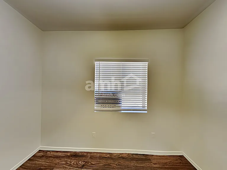 1576 E Orchid Ct — Photo 18