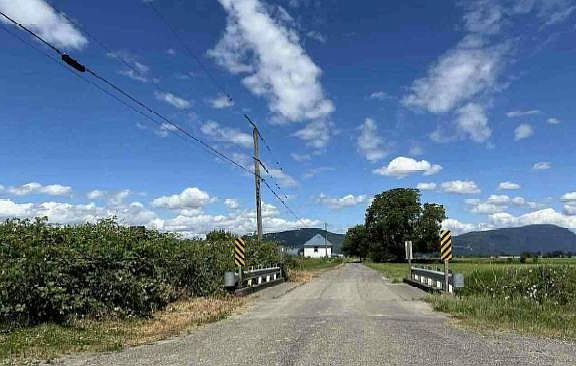 4th image of 9801 Lenhart Rd