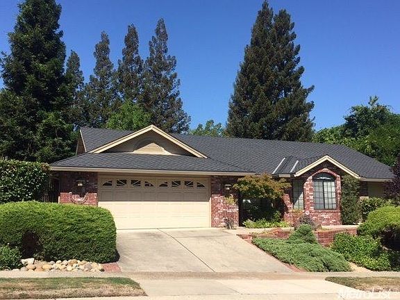 2nd image of 28 Somer Ridge Dr