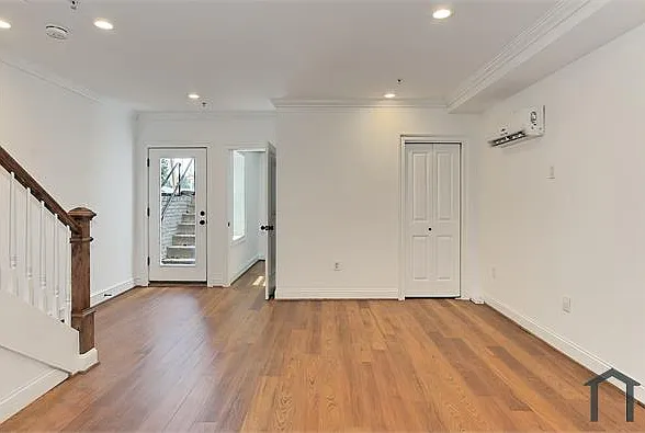 1822 C St NE #1 — Photo 8