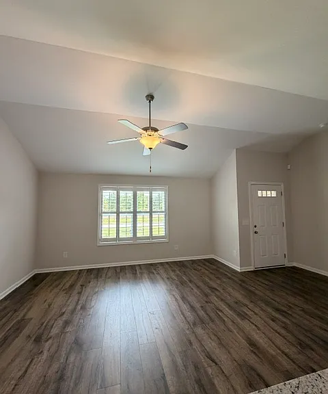 660 Constitution Dr — Photo 7