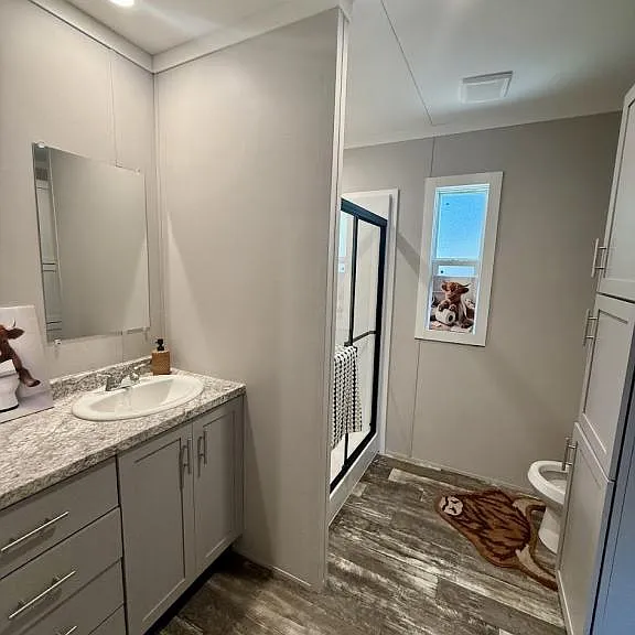 1808 Sheila Dr — Photo 35