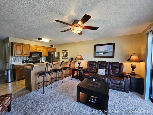 1542 Harbor Point Dr #C106, Osage Beach, MO 65065
