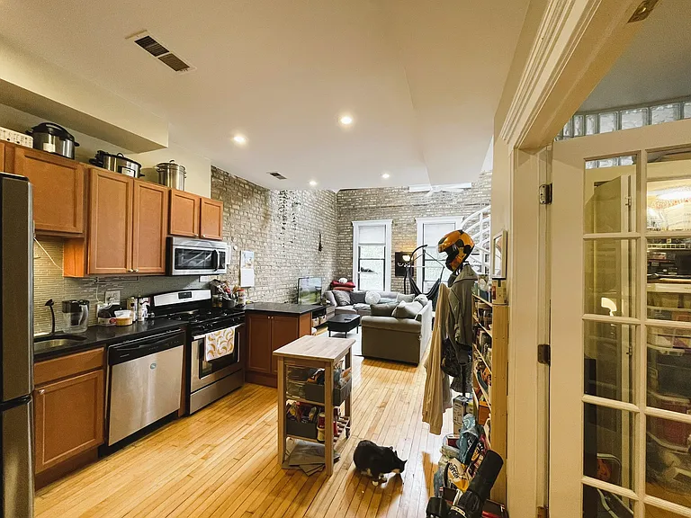 2032 W Homer St #2F — Photo 20