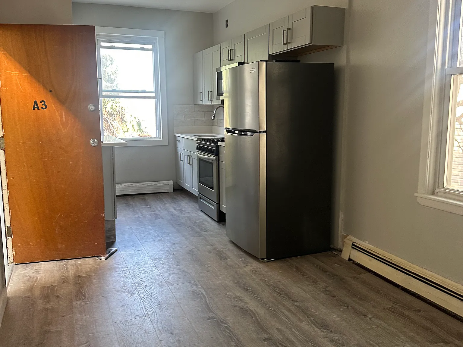 E 26th St, Bayonne — Photo 3